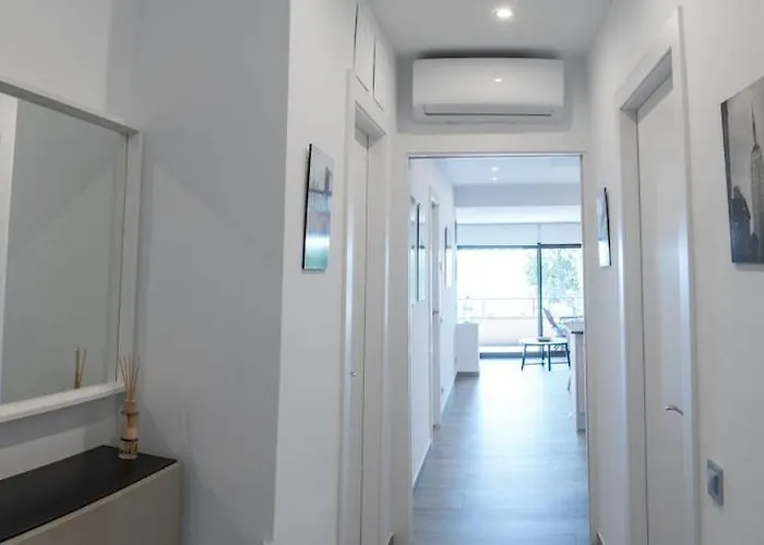 Seahomes Vacations - Cala Banys Seafront & Pkg Lloret de Mar