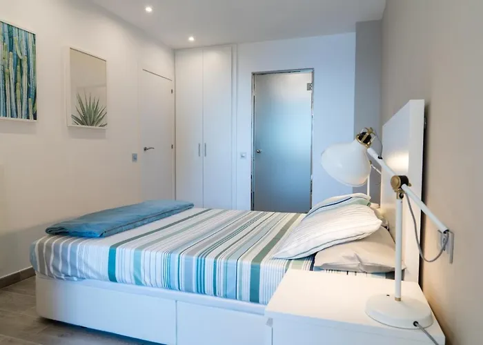 Seahomes Vacations - Cala Banys Seafront & Pkg * Λορέτ Ντε Μαρ