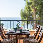 Seahomes Vacations - Cala Banys Seafront & Pkg * Льорет-де-Мар
