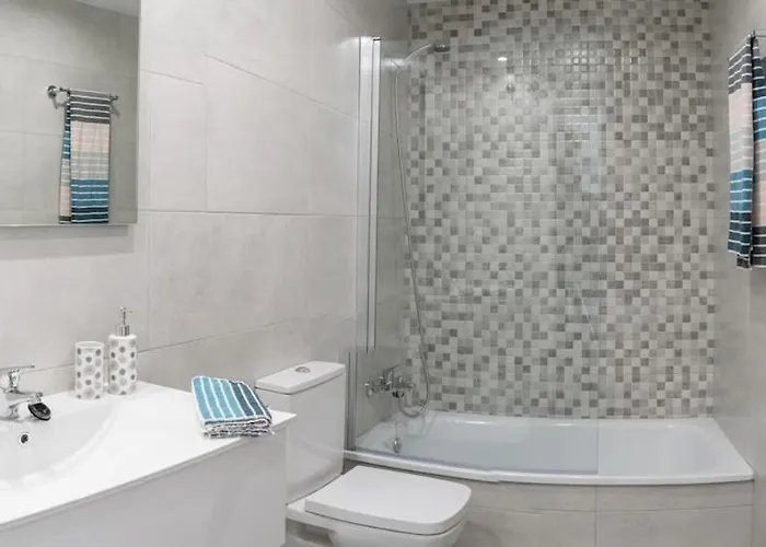 Seahomes Vacations - Cala Banys Seafront & Pkg Apartment