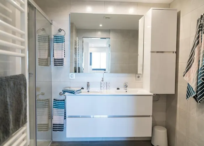 Apartment Seahomes Vacations - Cala Banys Seafront & Pkg *