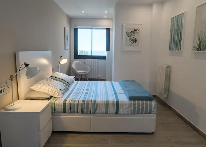 Seahomes Vacations - Cala Banys Seafront & Pkg Lloret de Mar