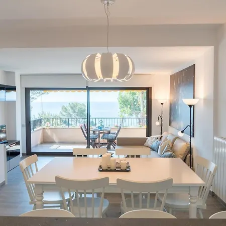 Seahomes Vacations - Cala Banys Seafront & Pkg * Lloret de Mar