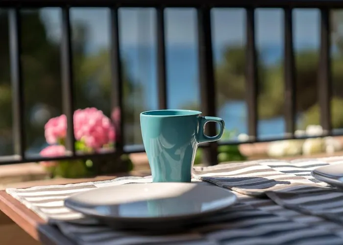 Seahomes Vacations - Cala Banys Seafront & Pkg Apartman Lloret de Mar